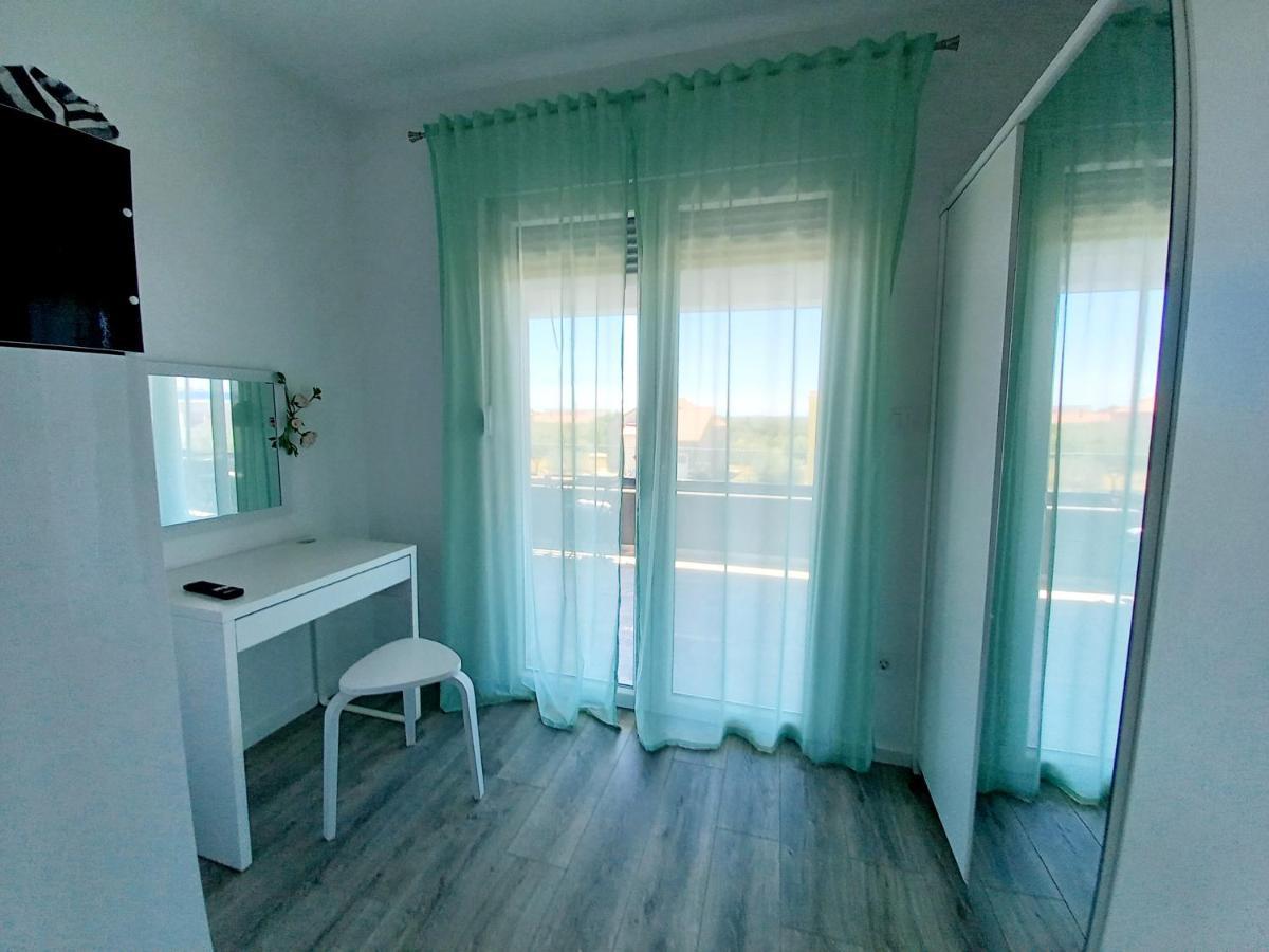 Villa Tia With Heated Pool & Jacuzzi Murvica  Buitenkant foto