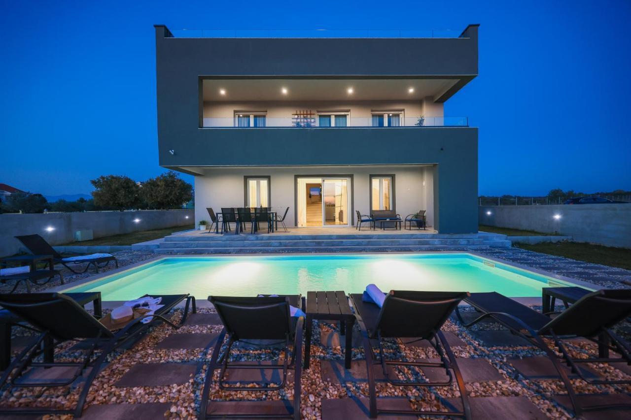 Villa Tia With Heated Pool & Jacuzzi Murvica  Buitenkant foto