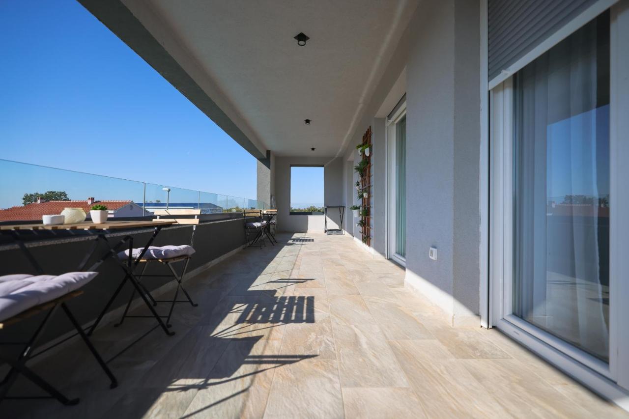 Villa Tia With Heated Pool & Jacuzzi Murvica  Buitenkant foto