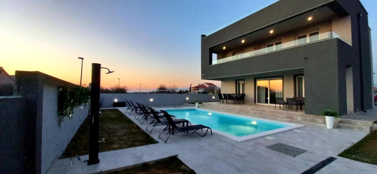 Villa Tia With Heated Pool & Jacuzzi Murvica  Buitenkant foto