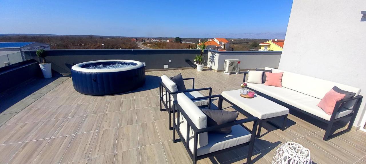Villa Tia With Heated Pool & Jacuzzi Murvica  Buitenkant foto