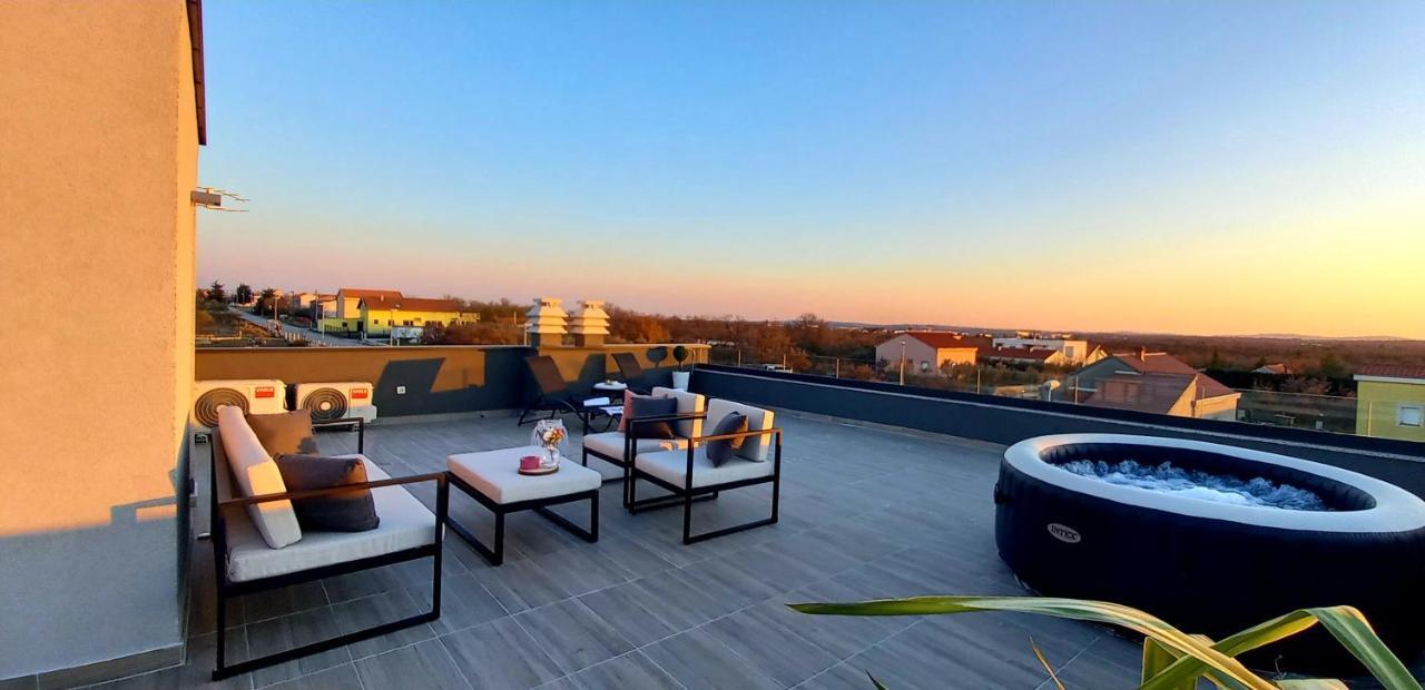 Villa Tia With Heated Pool & Jacuzzi Murvica  Buitenkant foto
