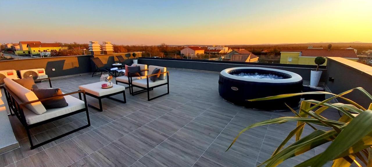 Villa Tia With Heated Pool & Jacuzzi Murvica  Buitenkant foto