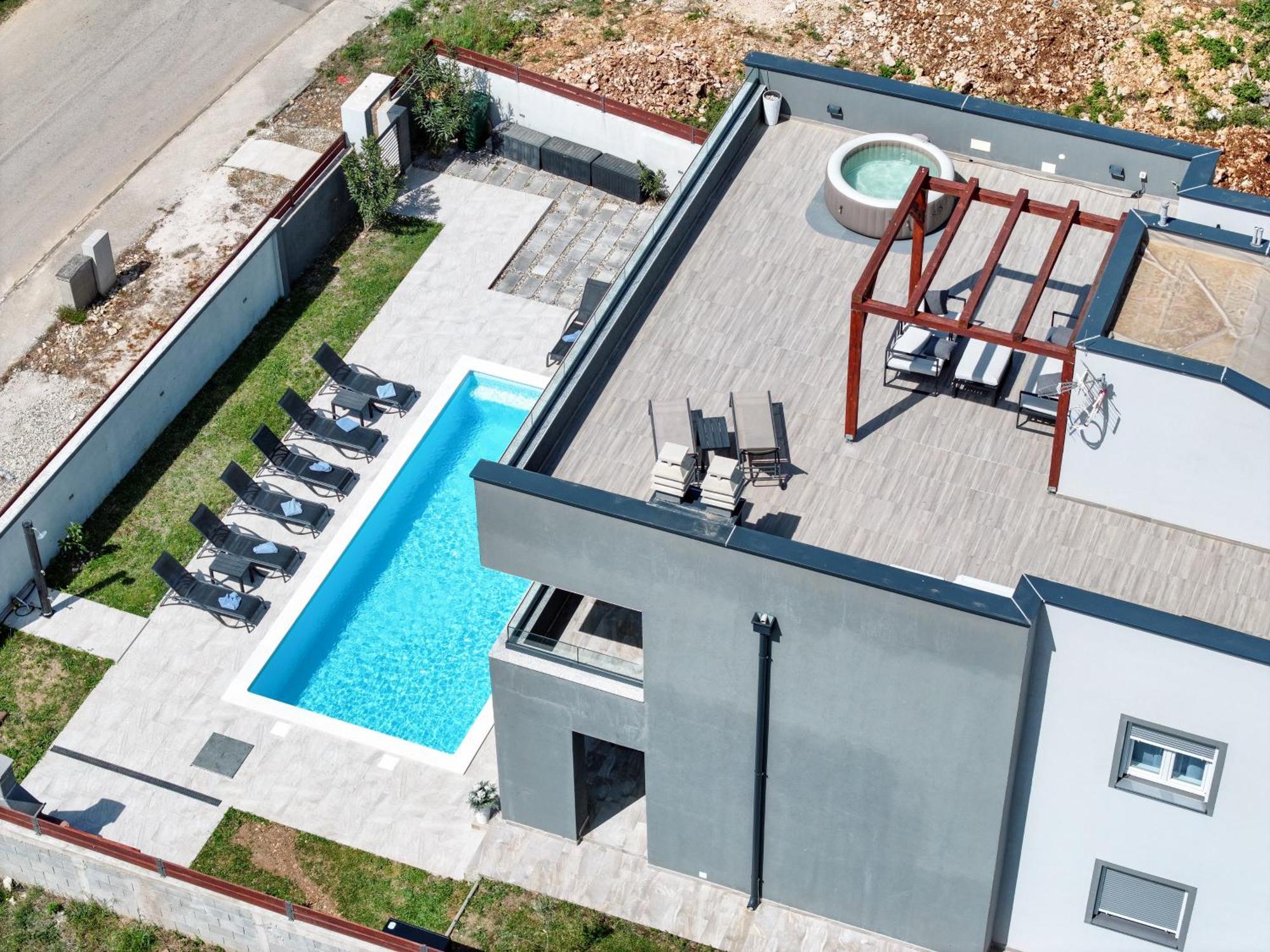 Villa Tia With Heated Pool & Jacuzzi Murvica  Buitenkant foto